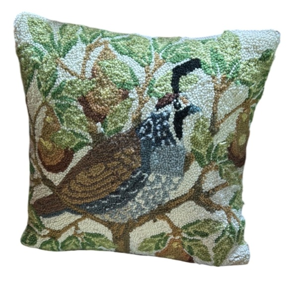 Peking Handicraft wool hook pillow with bird in a tree - Picture 1 of 10